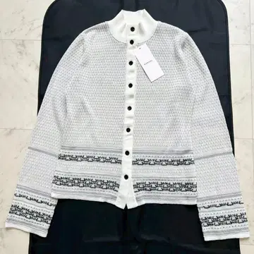 정가 46,000엔 24AW MURRAL Jewel 니트 탑