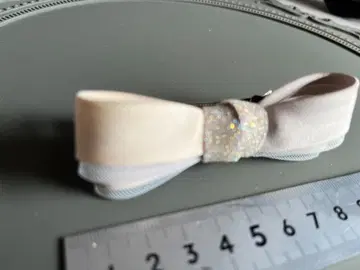 미사용 컴플렉스 비즈 라메 리본 머리핀 크림 화이트