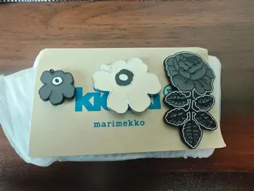 마리메꼬 꽃과 잎 브로치 3개 세트