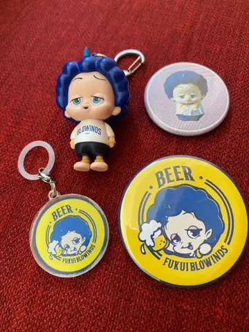 후쿠이 브로윈즈 키링과 배지 세트 4점