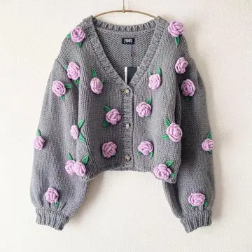 [택 포함 새상품] PAMEO POSE 니트 가디건 장미 그레이