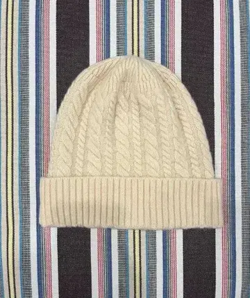 케이블 짜임 니트 모자 아이보리 겨울