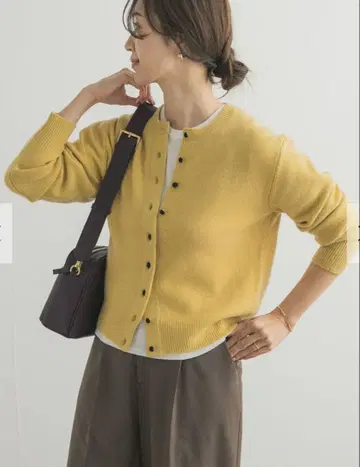 택 포함 새상품 울 새틴 단추 컴팩트 가디건