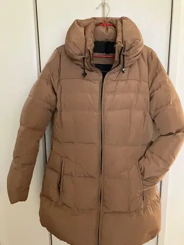 ZARA BASIC 다운 코트