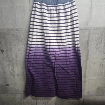 CUBESUGAR 그라데이션 A라인 스커트 (화이트와 보라색)