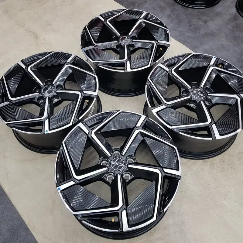 임판19인치 순정정품 BYD SEAL씰 초특급 임판휠 판매