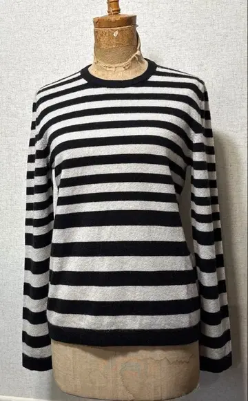 23구 캐시미어 혼방 보더 니트 38 새상품급