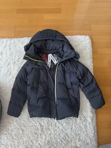 TATRAS 후드 부착 블랙 다운 자켓