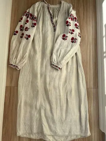 우크라이나 자수 린넨 긴팔 원피스