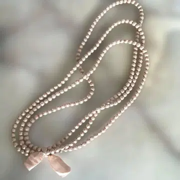 nina fina 실크볼 목걸이