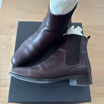 UNITED ARROWS 다크 브라운 사이드 고어 부츠