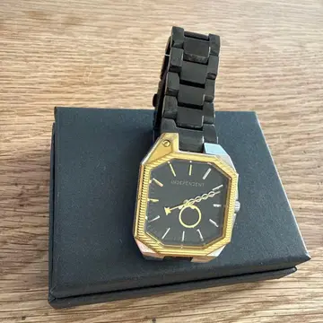 INDEPENDENT 팔각형 손목시계 배터리 없음