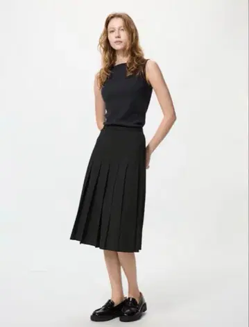 UNIQLO 와이드 플리츠 미디 스커트 택 포함 미사용 새상품 M 블랙