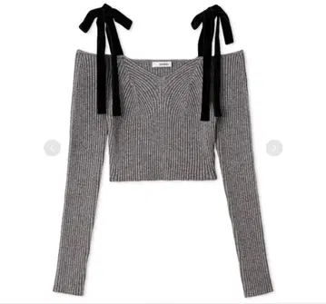 새상품급 스나이델 리본 오프숄더 니트