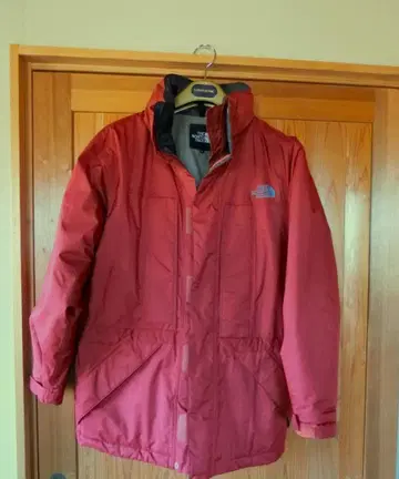 다운 자켓 THE NORTH FACE / 사이즈 : M 후드 부착