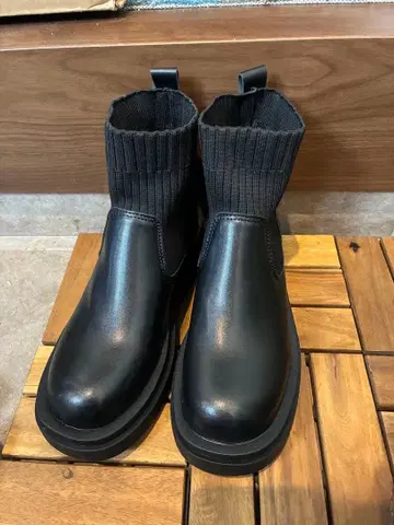 블랙 사이드 고아 삭스 부츠 통굽