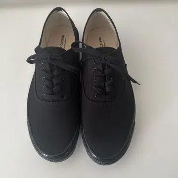 블랙 캔버스 스니커즈 로우컷