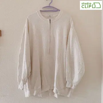 하프 지퍼 맨투맨 풀오버 studioCLIP