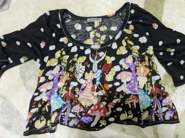 블랙 꽃과 버섯 프린트 반팔 상의