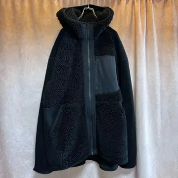 UNIQLO 화이트 마운티니어링 플리스