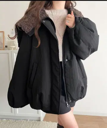 오버 사이즈 블랙 자켓 플리스 카라 부착