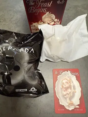 POP MART SKULLPANDA The Dinner Knife