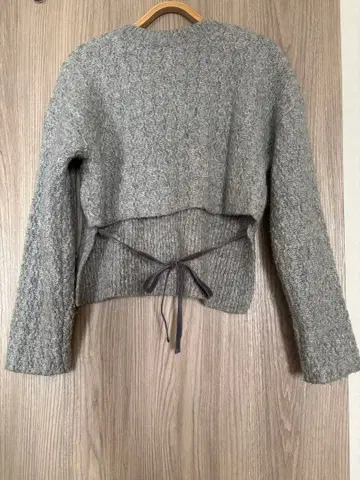 Ray 빔즈 그레이 백리본 니트 스웨터 긴팔