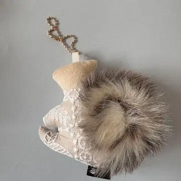 핸드메이드 미나 페르호넨 다람쥐 참