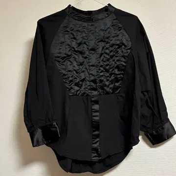 DeuxAmour 블랙 블라우스