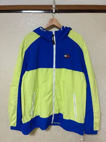 TOMMY JEANS 후드 부착 나일론 자켓 파랑/형광 그린