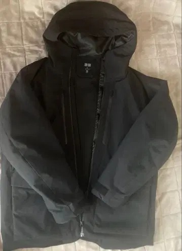 UNIQLO 하이브리드 다운 아우터 의류