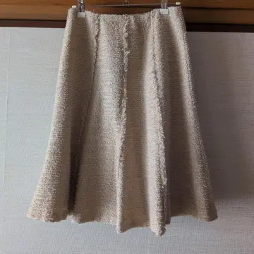 베이지 플레어 스커트 핑크 안감 부착