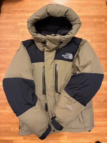 THE NORTH FACE 다운 자켓 카키 블랙