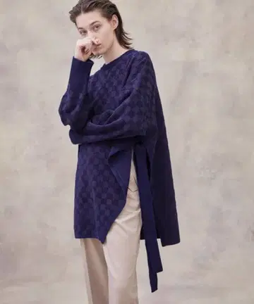 PUBLIC TOKYO 네이비 체크 무늬 니트