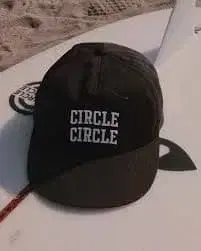 CIRCLE CIRCLE 블랙 캡