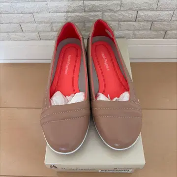 Hush Puppies 베이지 펌프스 22.5cm