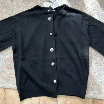 FAVORI 블랙 가디건 사이즈 38