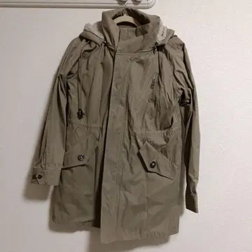 카키 후드 부착 모즈 코트