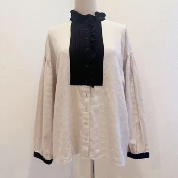 블랙 프릴 린넨 블라우스/SM2