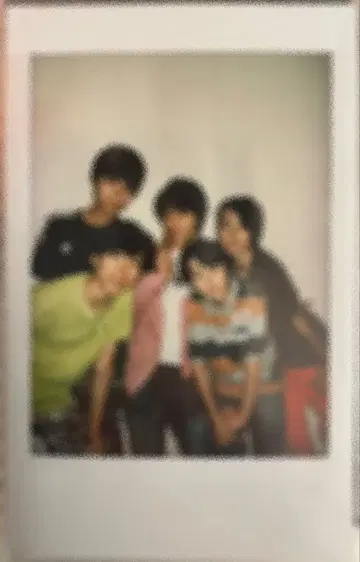 폴라로이드풍 5인 집합 사진