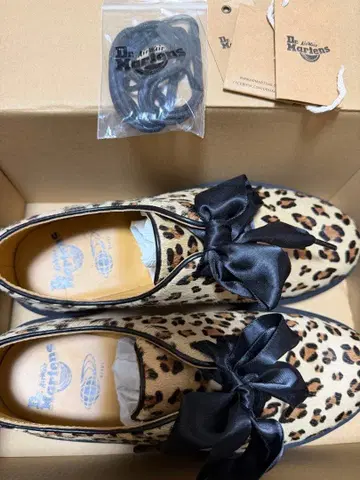 닥터 마틴 레오파드 송치 로퍼 x BEAMS