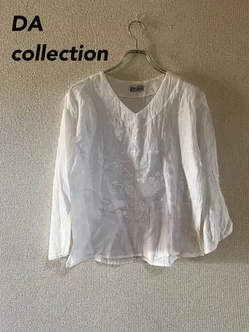 DA collection V넥 자수 셔츠 잠자리 미세스 코튼 셔츠