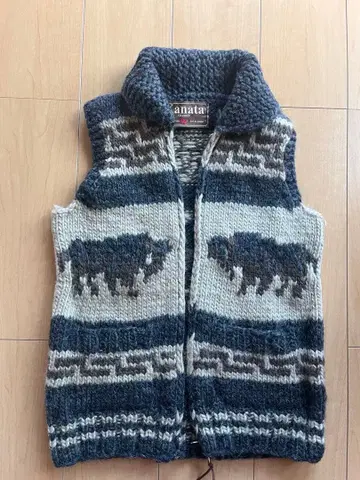 Kanata 버팔로 패턴 니트 베스트 네이비/그레이