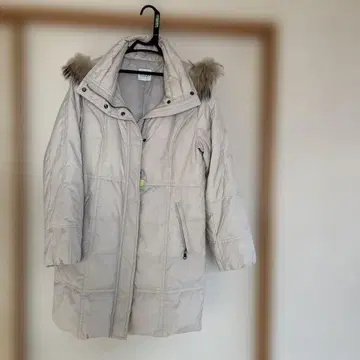 세시오세라 후드 부착 다운 코트