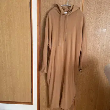 두지엠 클라세 AMERICANA 후드 사이드ZIP 맨투맨 원피스