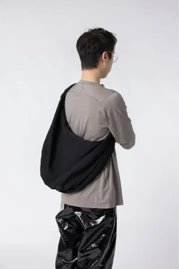 ouat office bag black