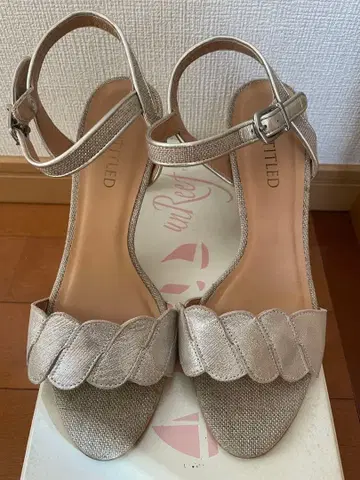 UNTITLED 샌들 펌프스