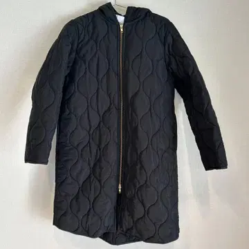 엠마 테일러 후드 부착 퀼팅 자켓