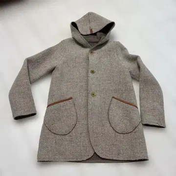 후드 부착 그레이 울 코트