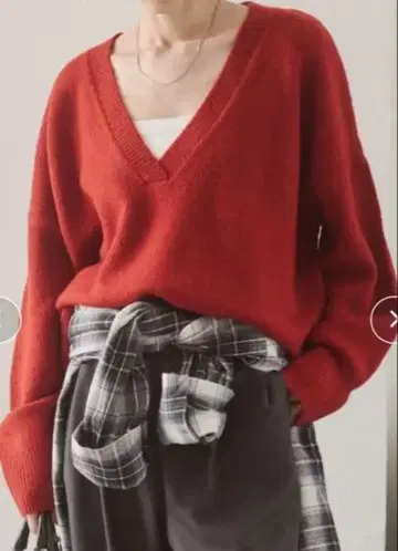 ANGIE V넥 니트탑